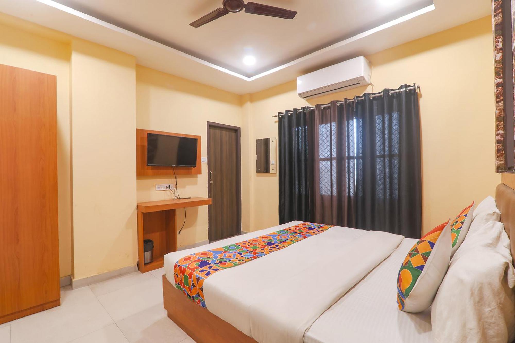 Fabhotel Swarn Banquet Kakarmatha Exterior photo